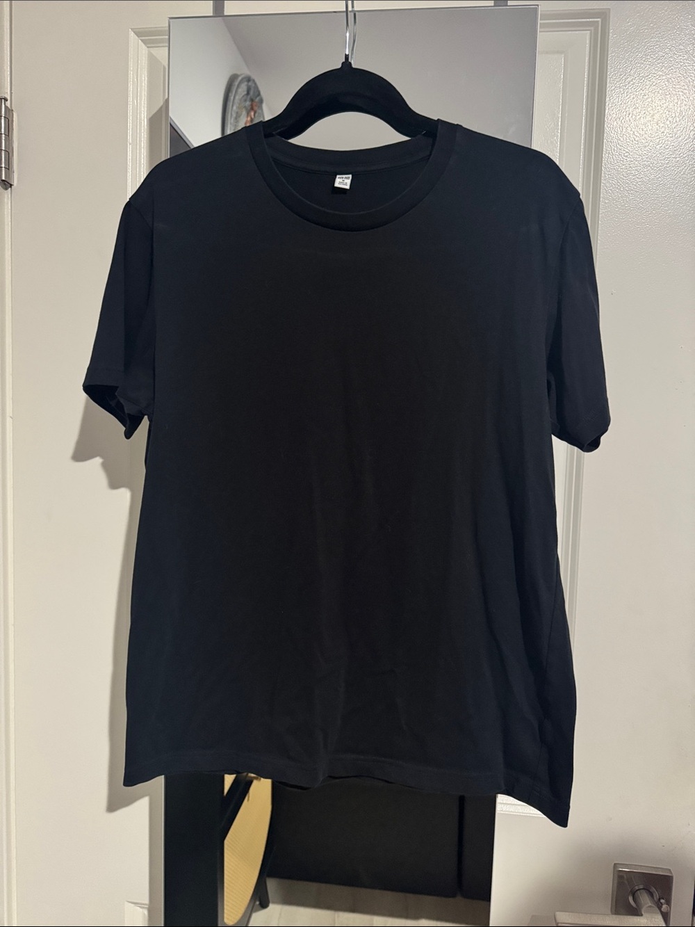 Uniqlo Black Short Sleeve Crew Neck T-Shirt